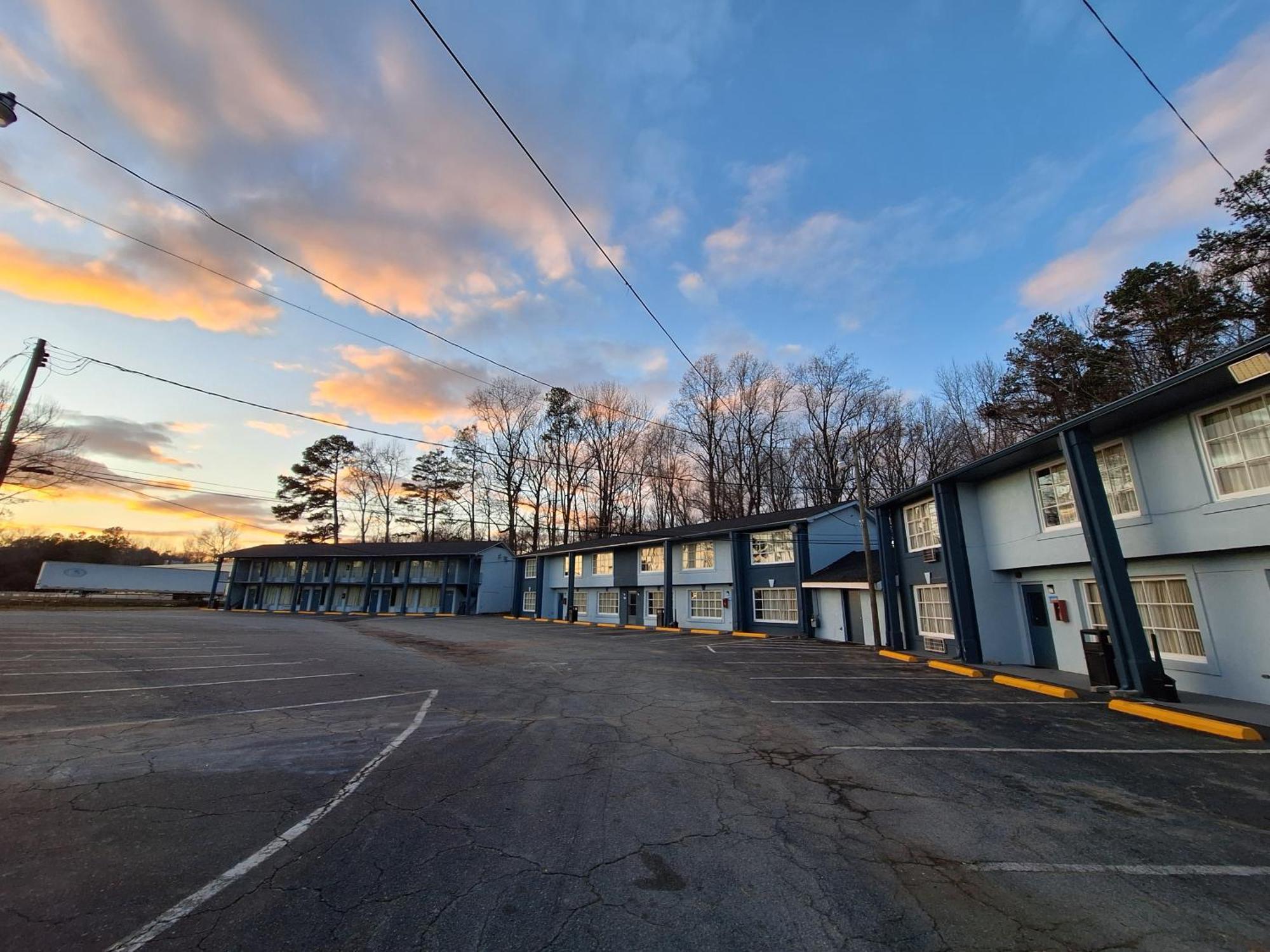 Budget Inn - Roxboro Exterior photo